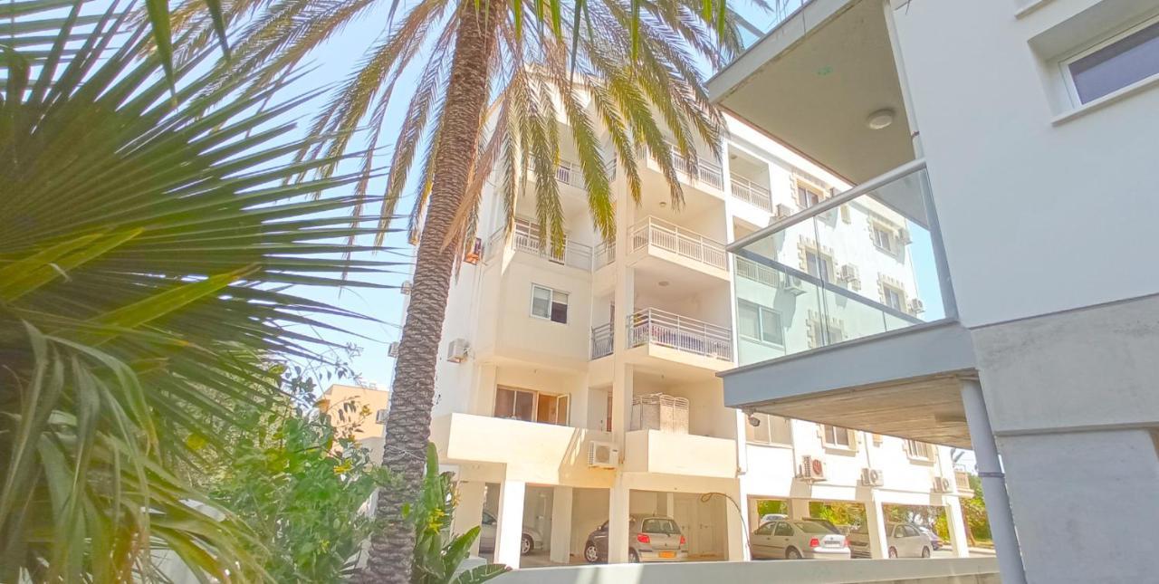 Luxury Private Rooms -Sea View, Netflix, Gym- 5 Min From Beach! - Private Room In Shared Apartment Larnaca Exterior foto